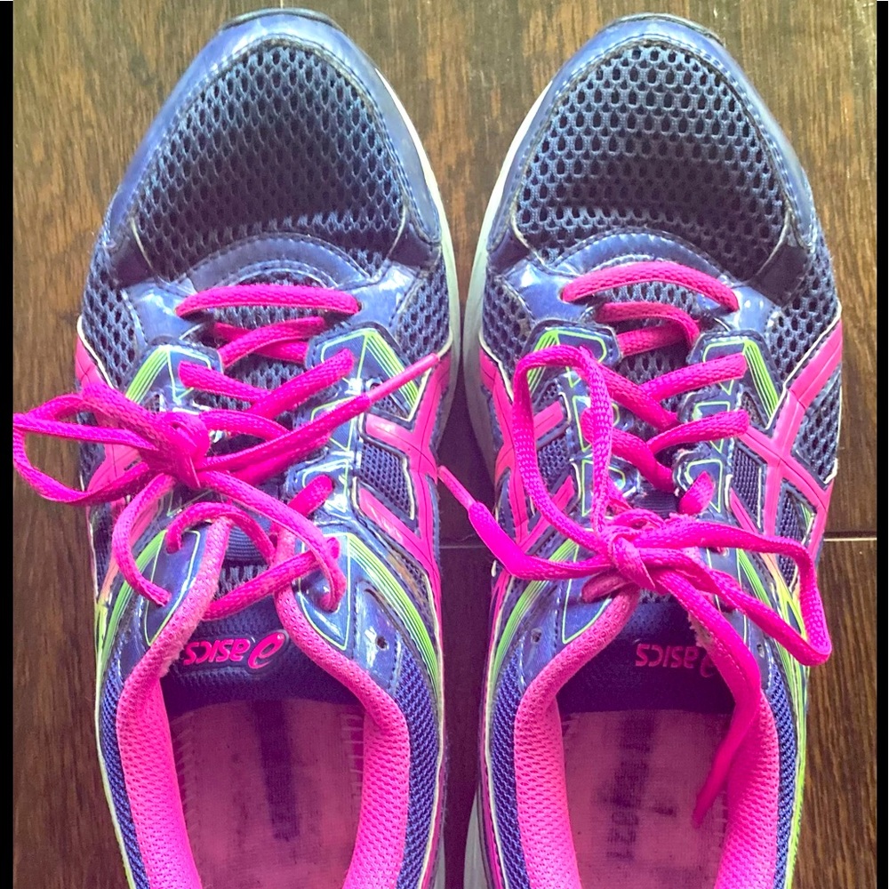 ASICS Gel Women’s Athletic Shoes Size 9